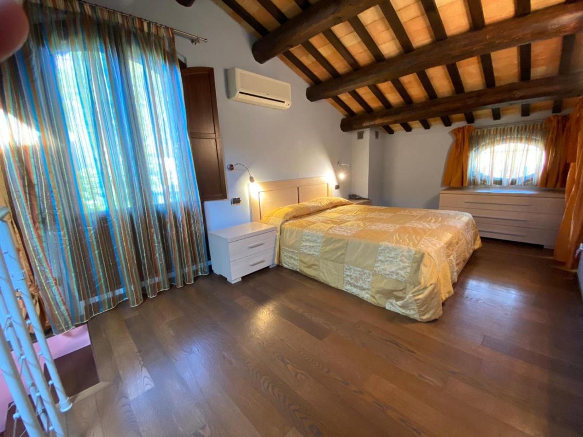 Agriturismo Il Casale Morrovalle Bagian luar foto