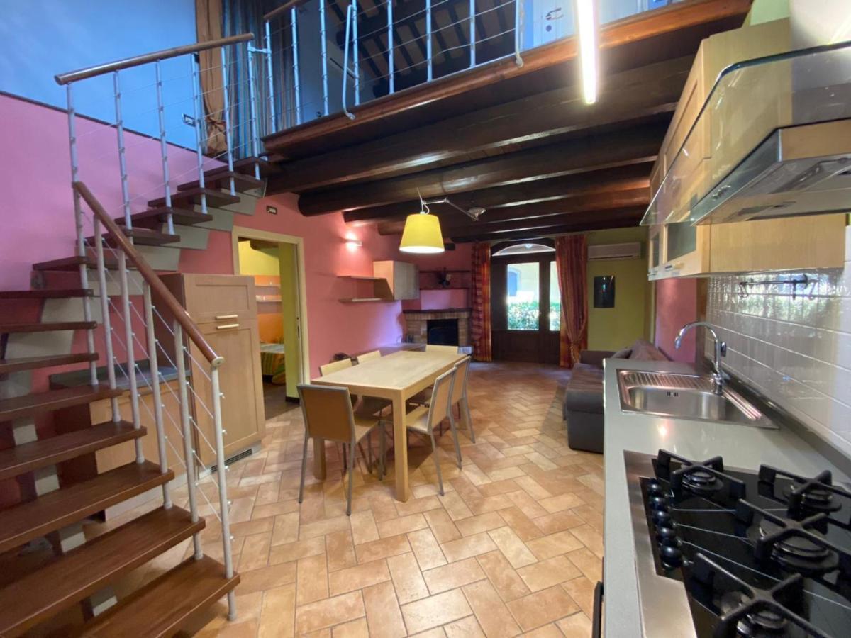 Agriturismo Il Casale Morrovalle Bagian luar foto
