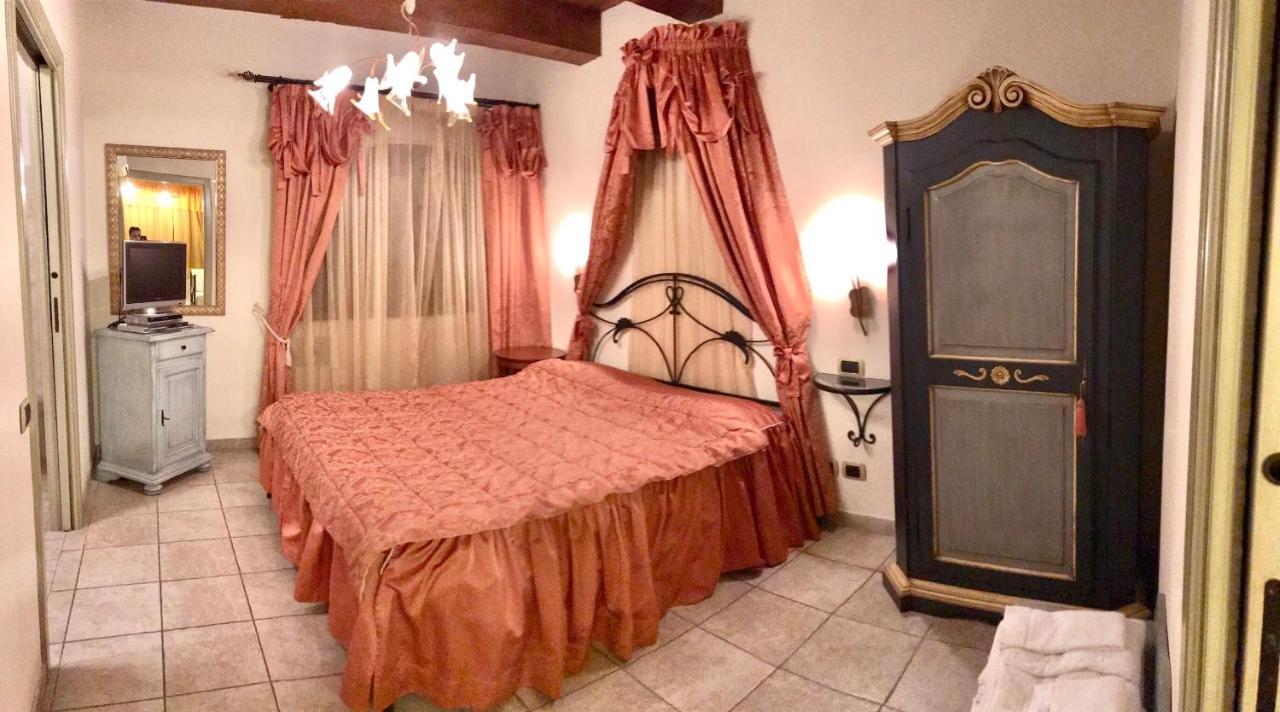 Agriturismo Il Casale Morrovalle Bagian luar foto