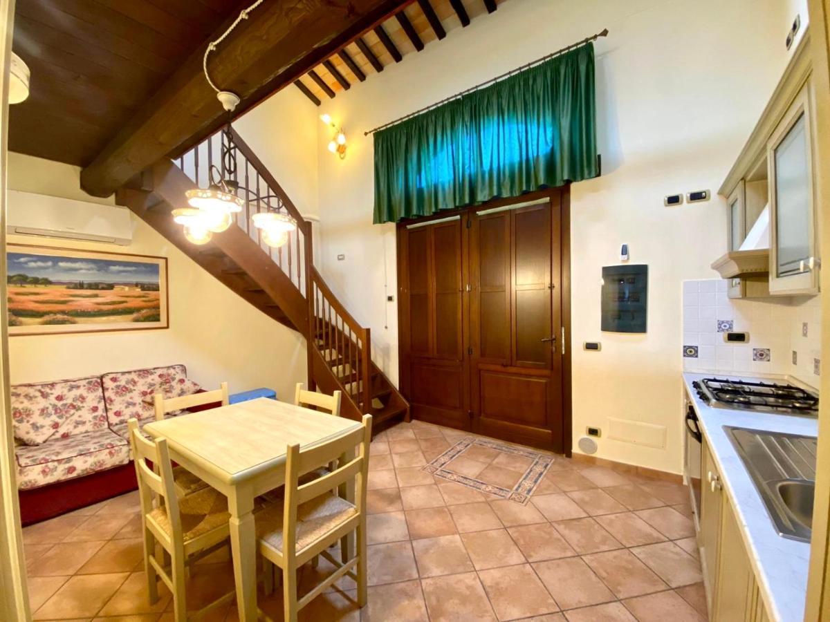Agriturismo Il Casale Morrovalle Bagian luar foto