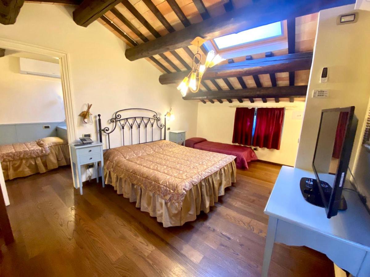 Agriturismo Il Casale Morrovalle Bagian luar foto