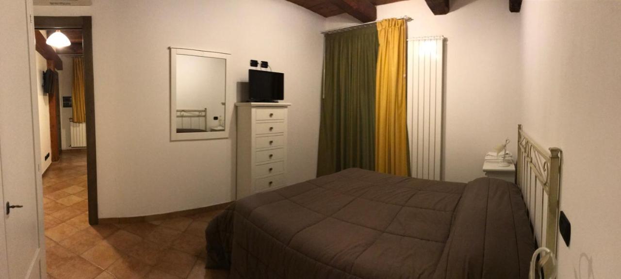 Agriturismo Il Casale Morrovalle Bagian luar foto
